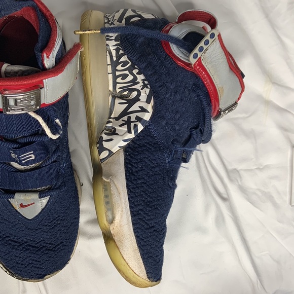 LeBron 17 Graffiti Cold Blue size 8 men’s - Picture 5 of 7